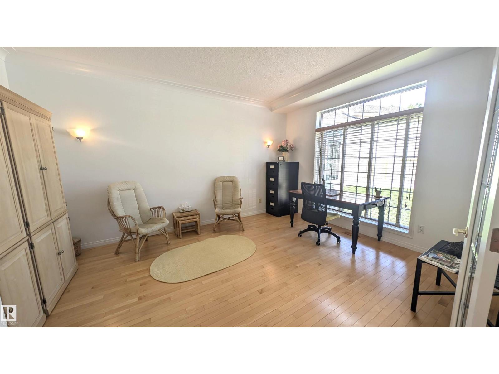 8 Butterworth Pt Nw Property Photo 6