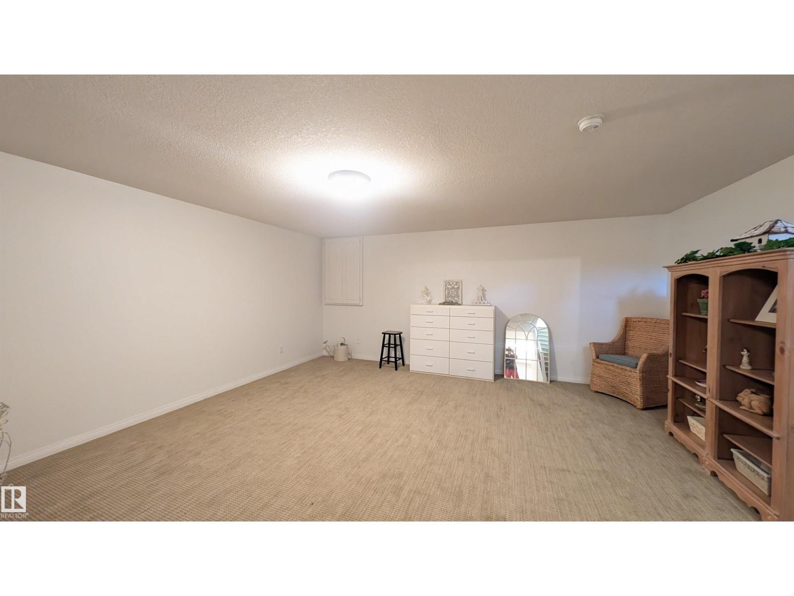 8 Butterworth Pt Nw Property Photo 24