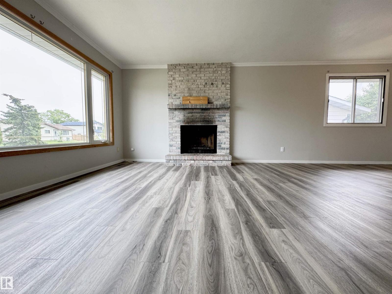 5040 47 St Property Photo 18