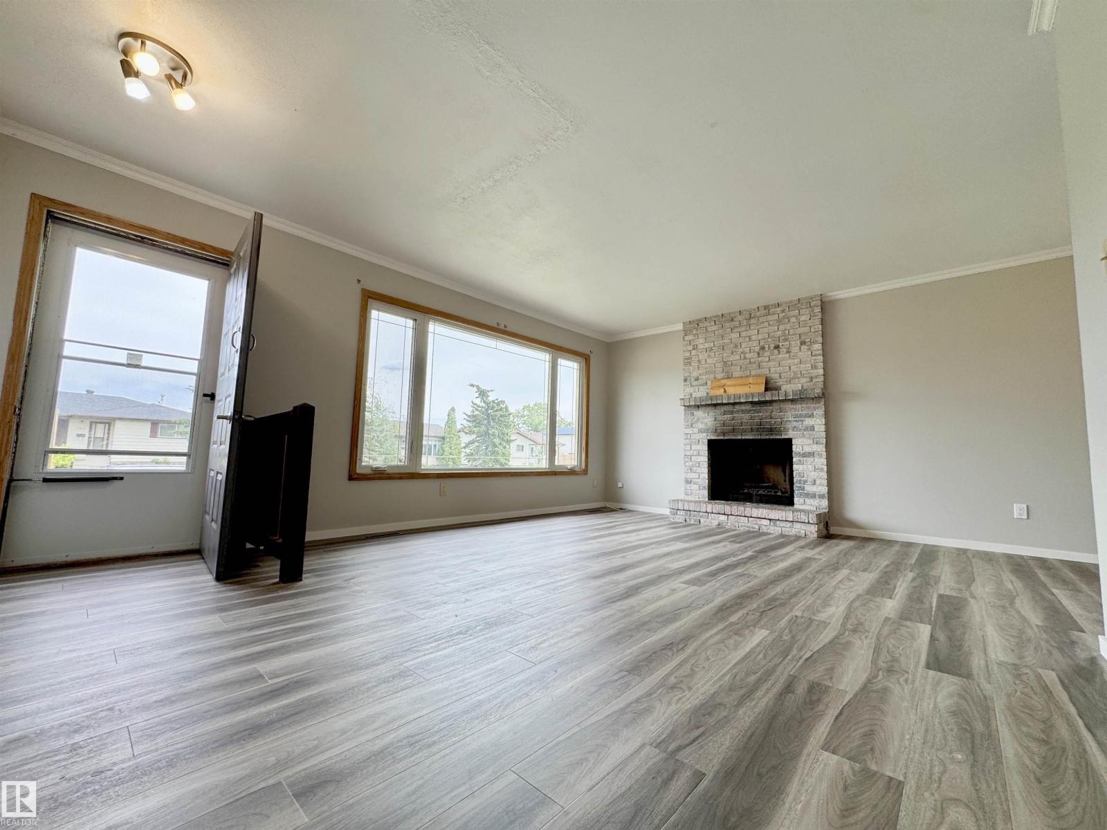 5040 47 St Property Photo 25