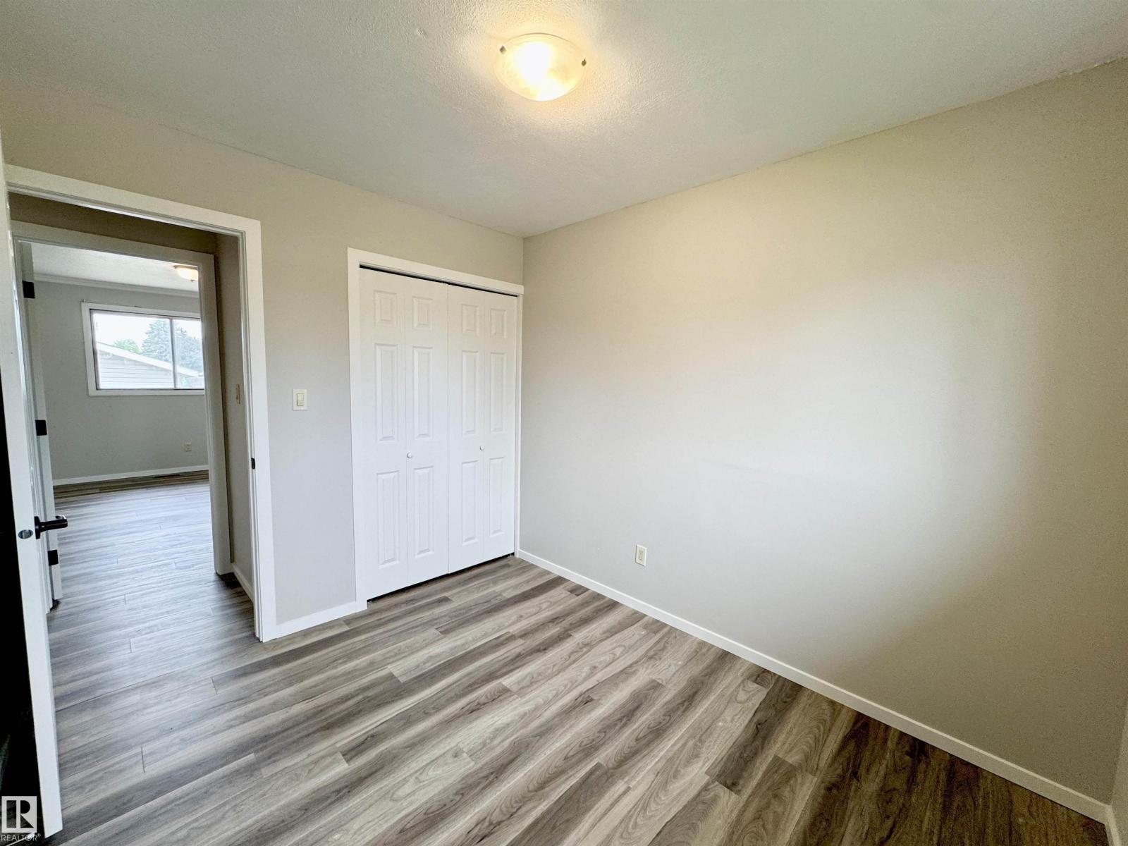 5040 47 St Property Photo 29