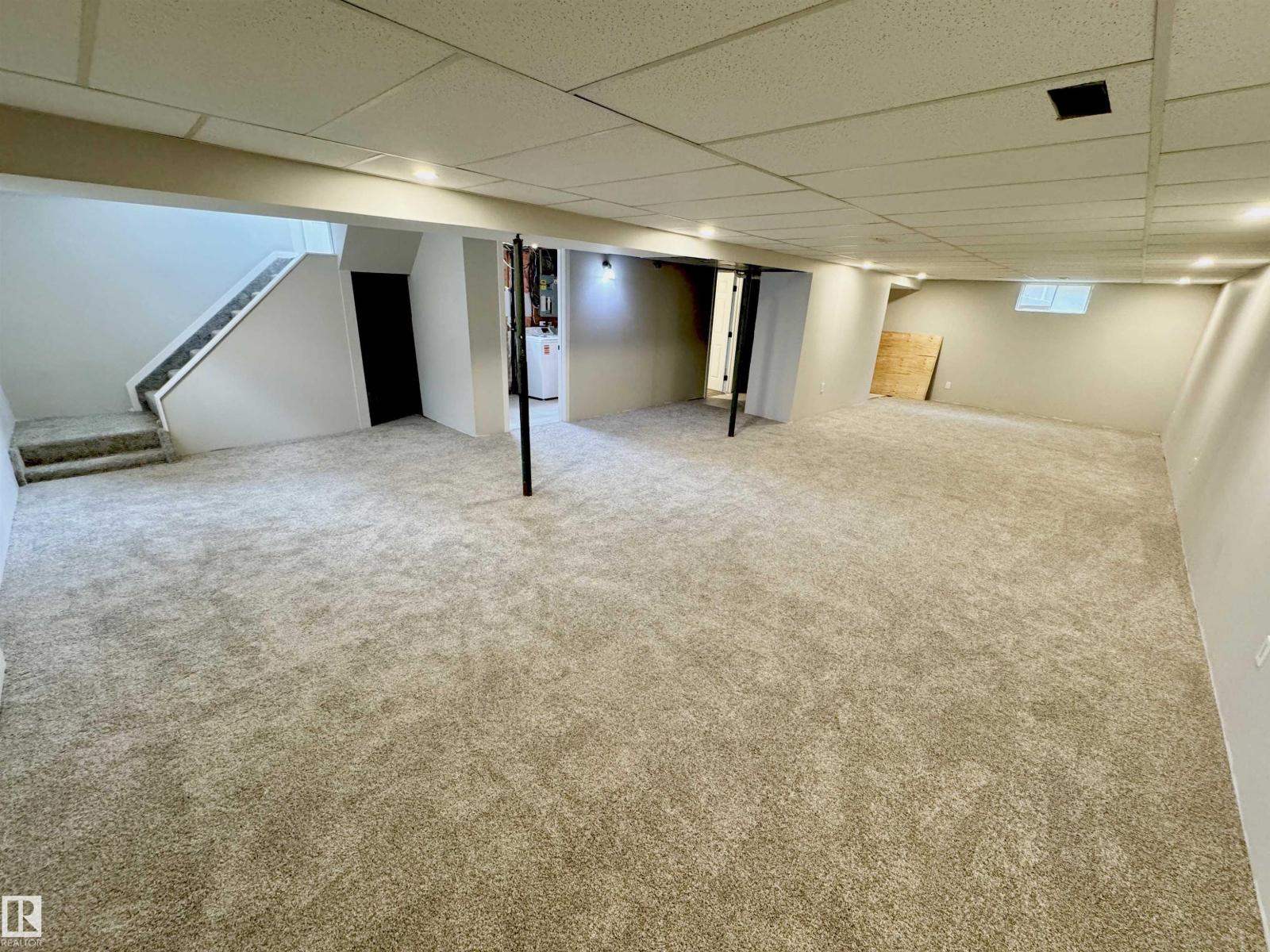 5040 47 St Property Photo 38
