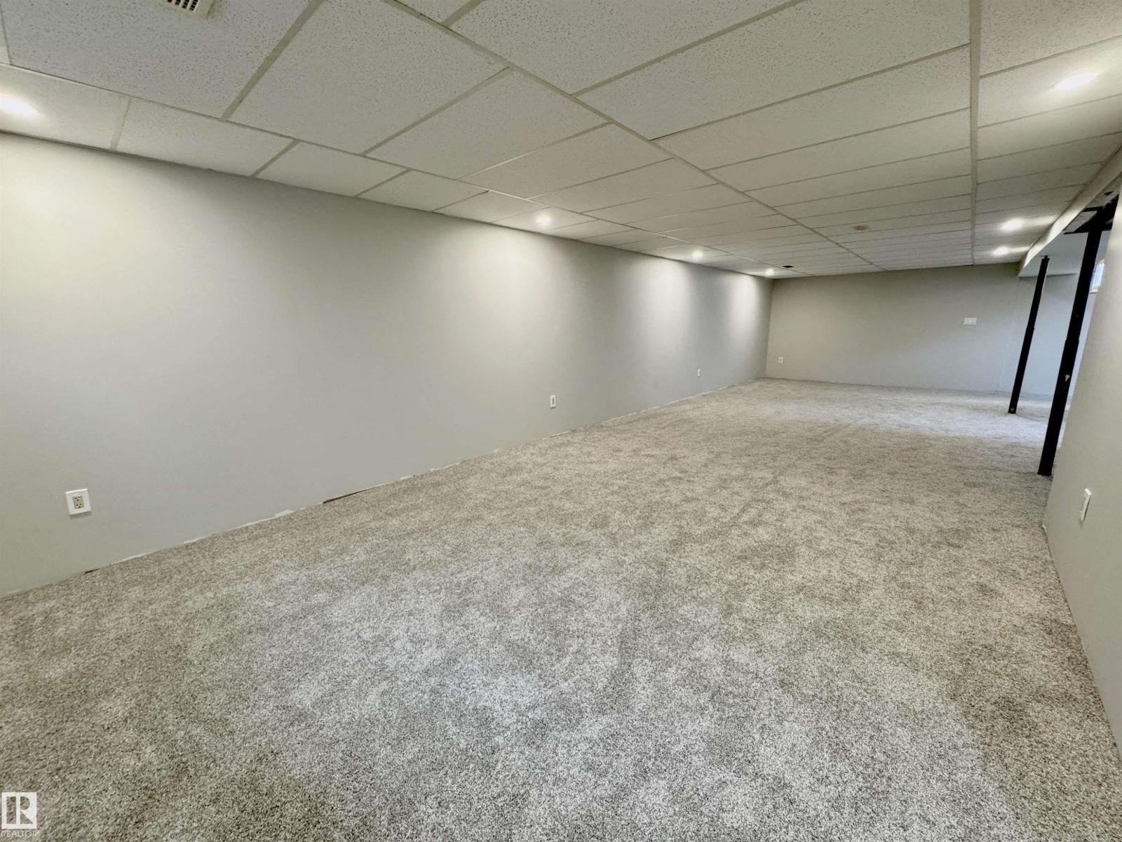 5040 47 St Property Photo 44