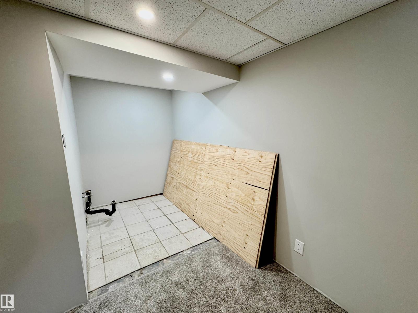 5040 47 St Property Photo 45