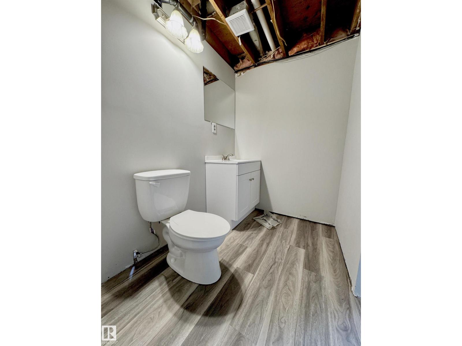 5040 47 St Property Photo 46