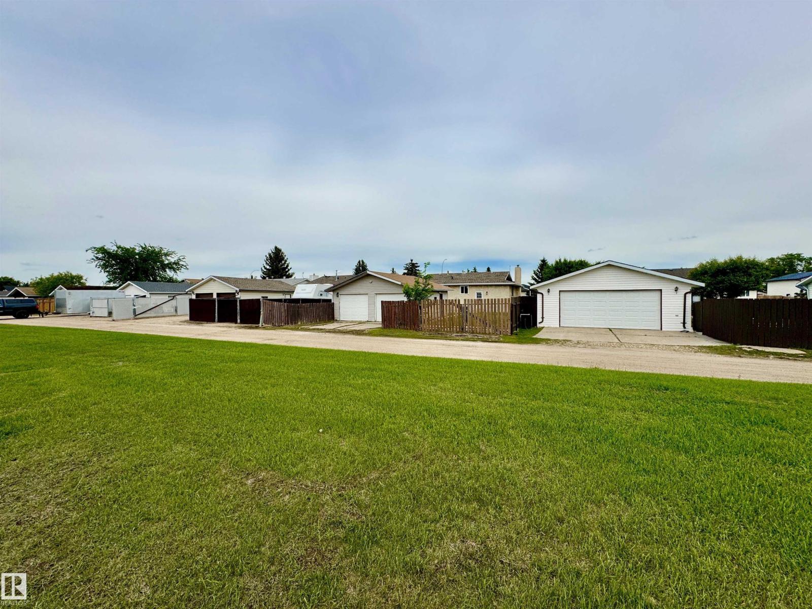5040 47 St Property Photo 51