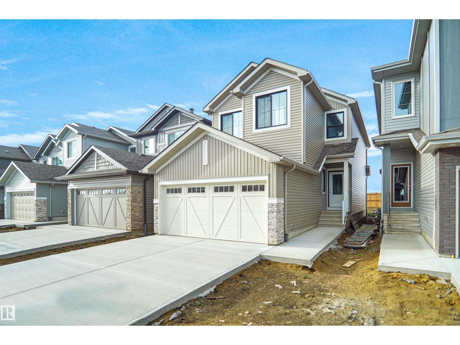 20924 16 Av Nw Photo de la propriété 1