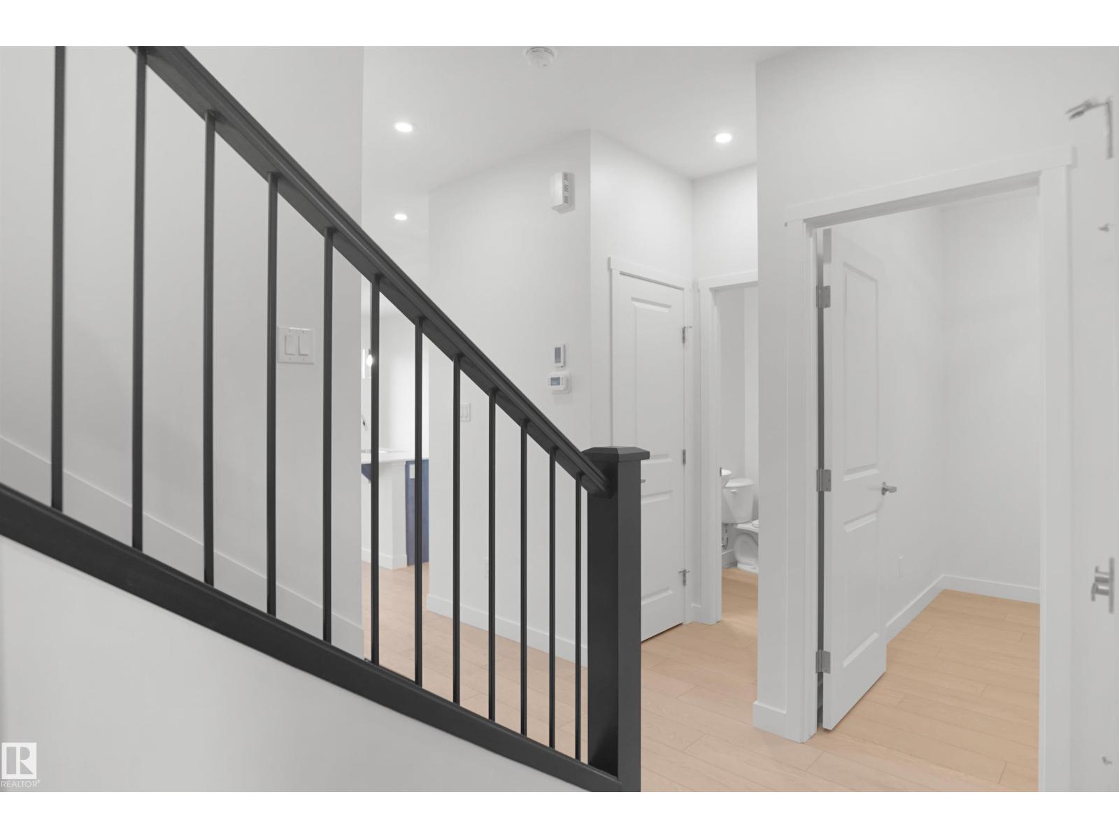 20928 16 Av Nw Property Photo 3