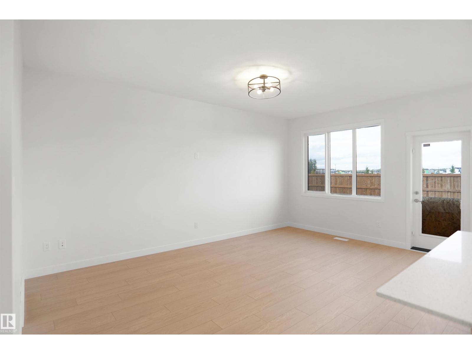20928 16 Av Nw Property Photo 6