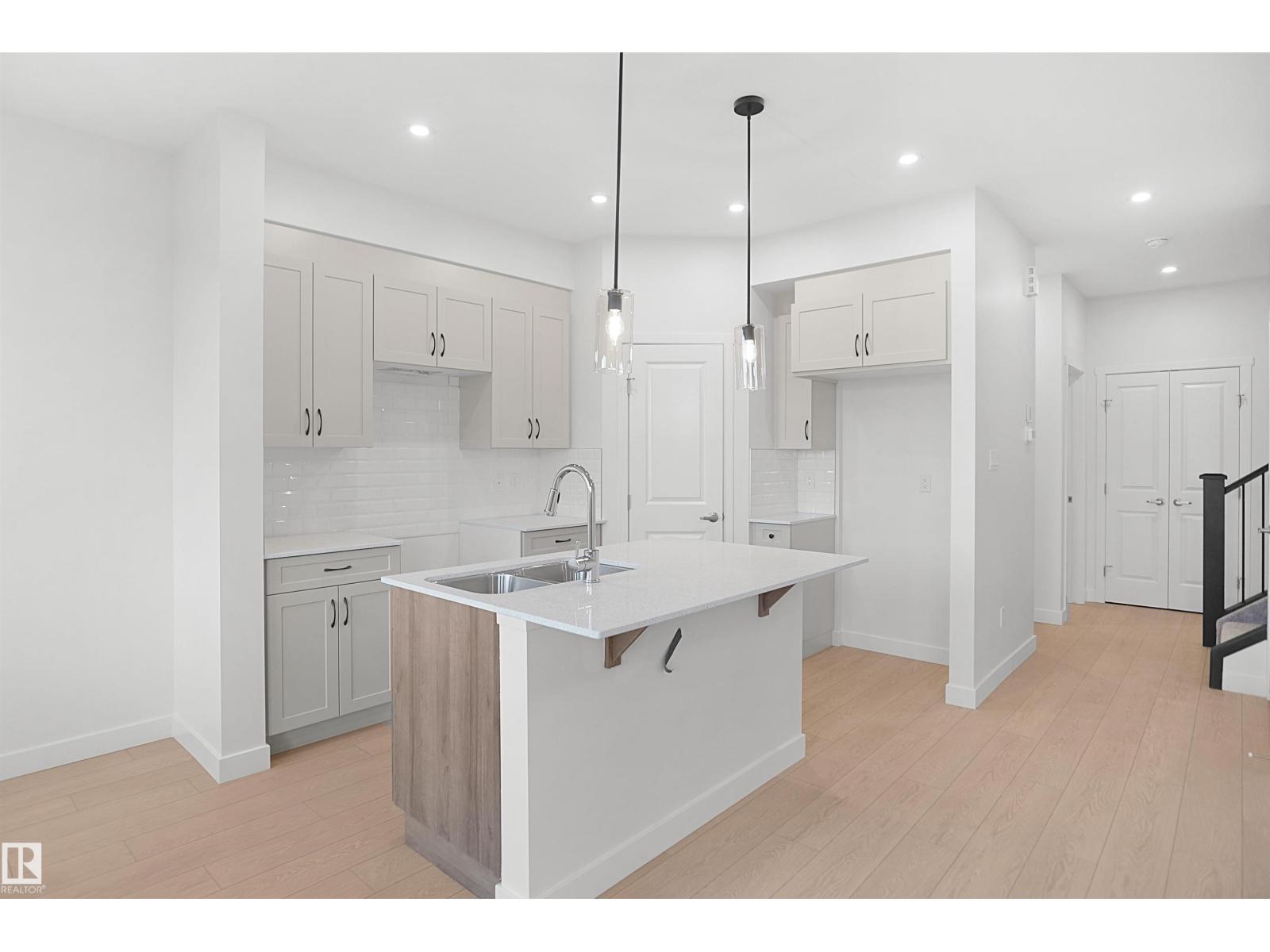 20928 16 Av Nw Property Photo 11