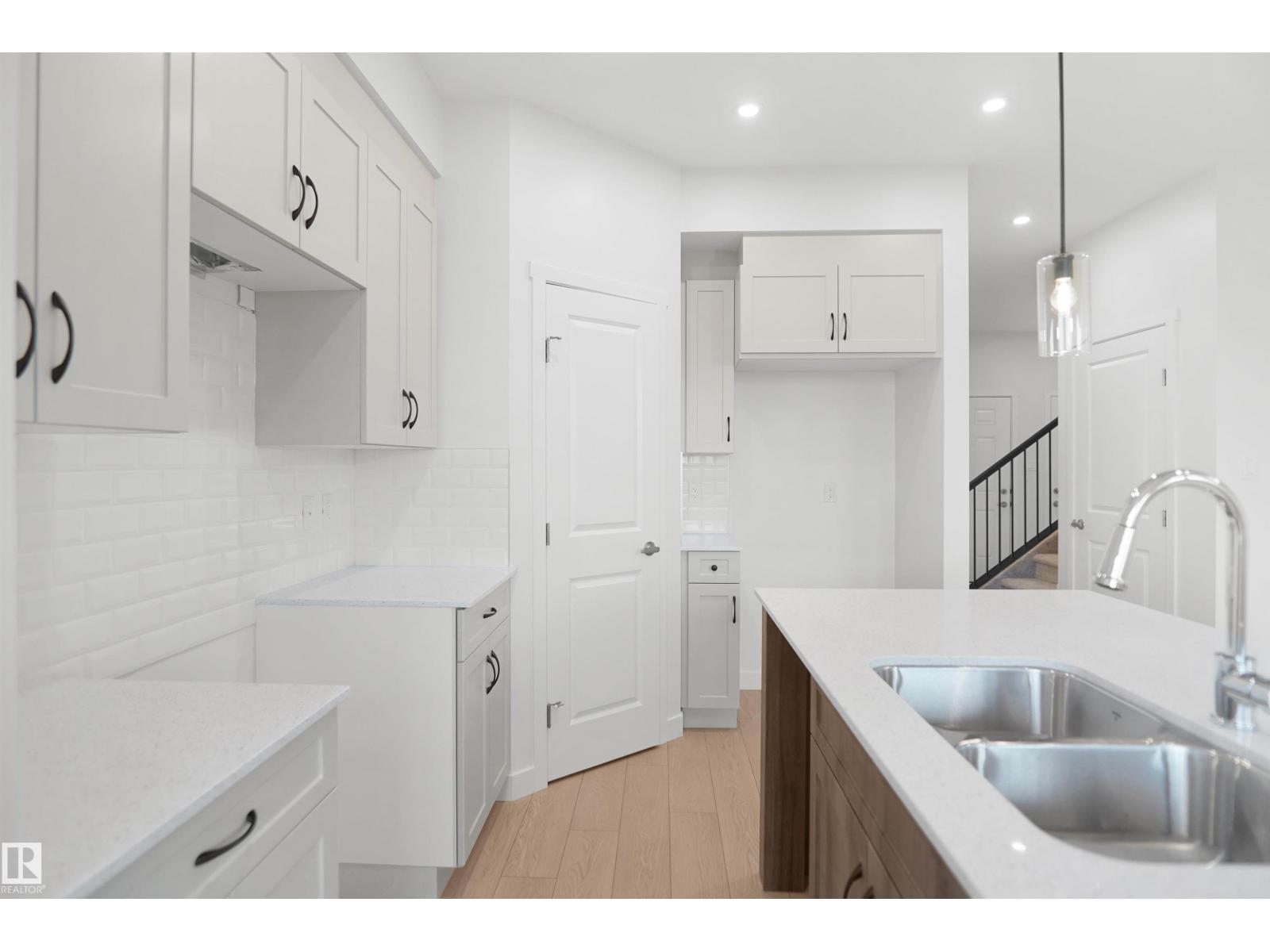20928 16 Av Nw Property Photo 12