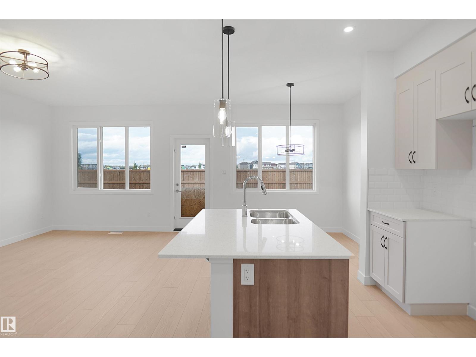 20928 16 Av Nw Property Photo 13