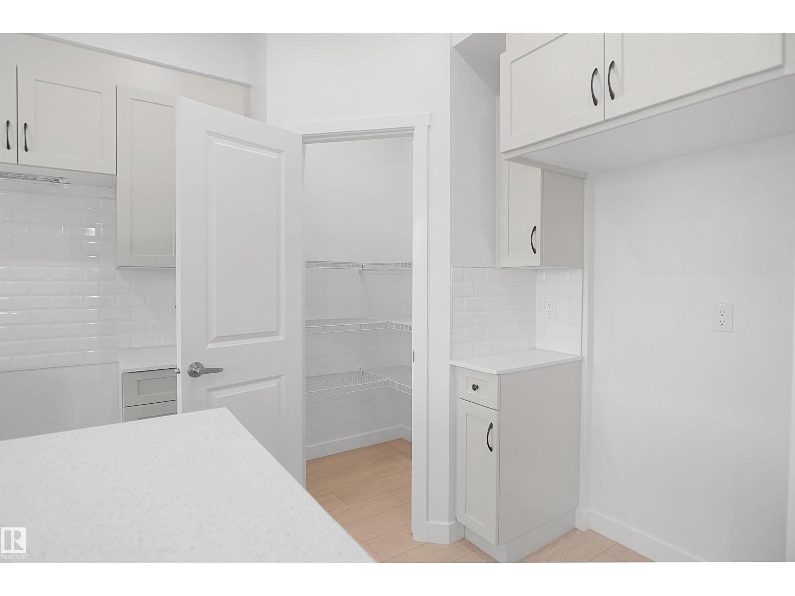 20928 16 Av Nw Property Photo 14