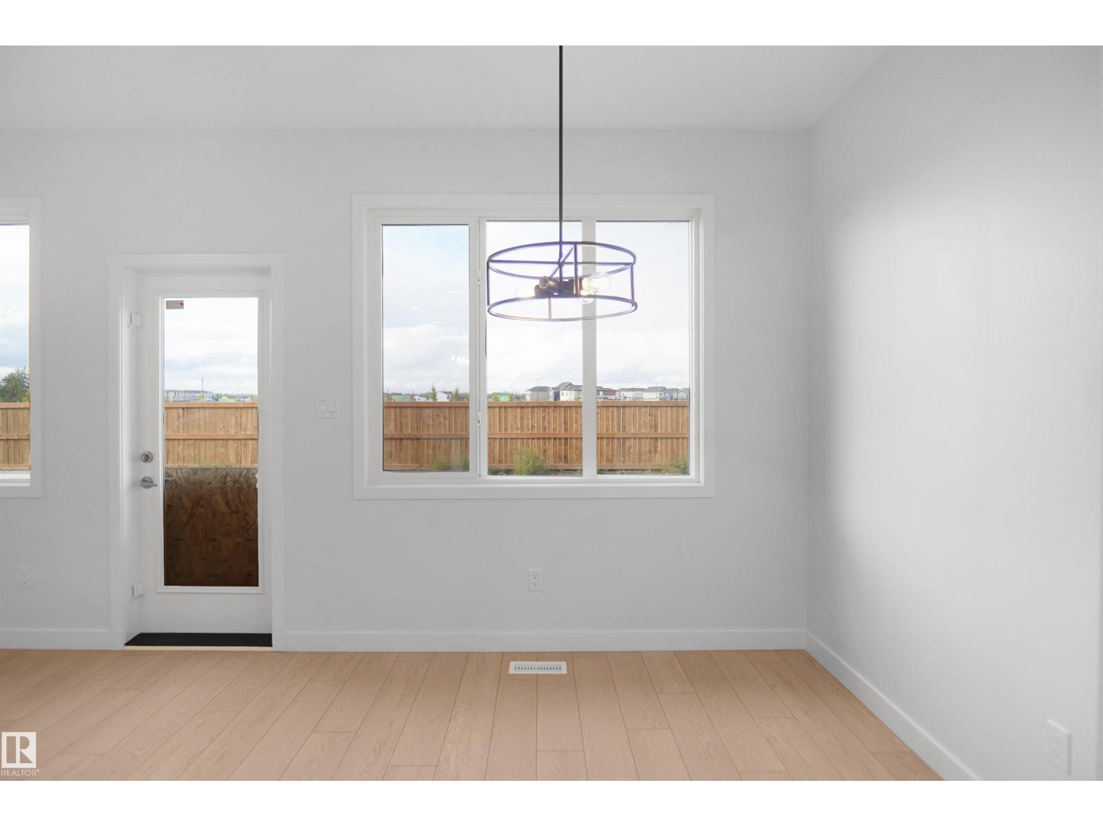 20928 16 Av Nw Property Photo 16