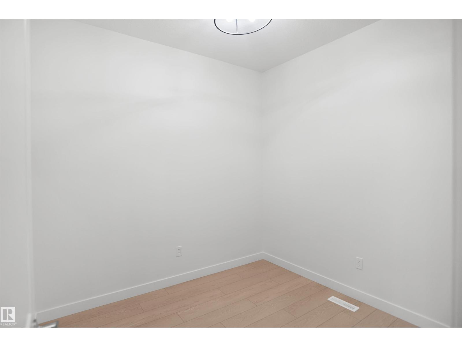 20928 16 Av Nw Property Photo 19