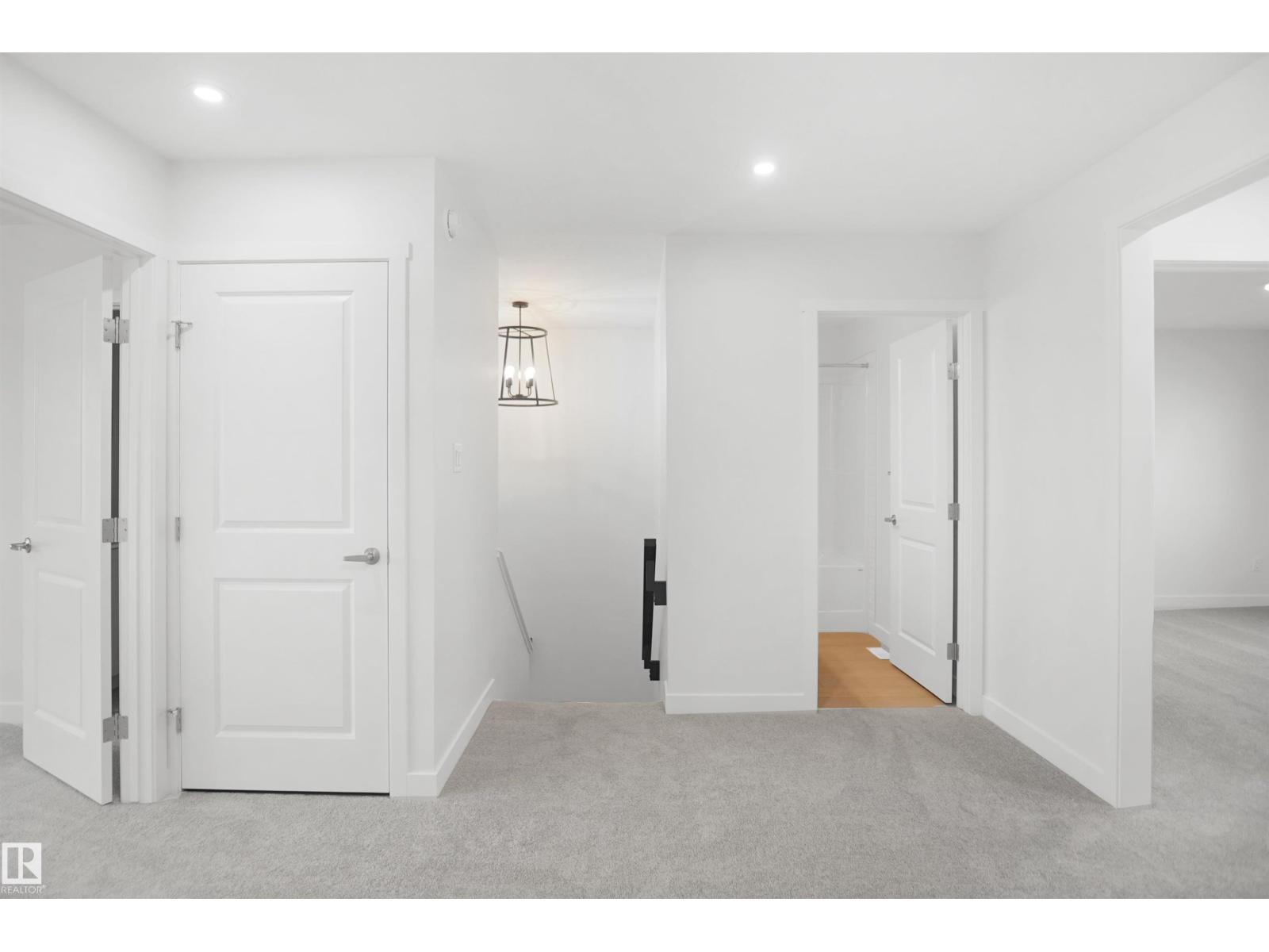 20928 16 Av Nw Property Photo 21