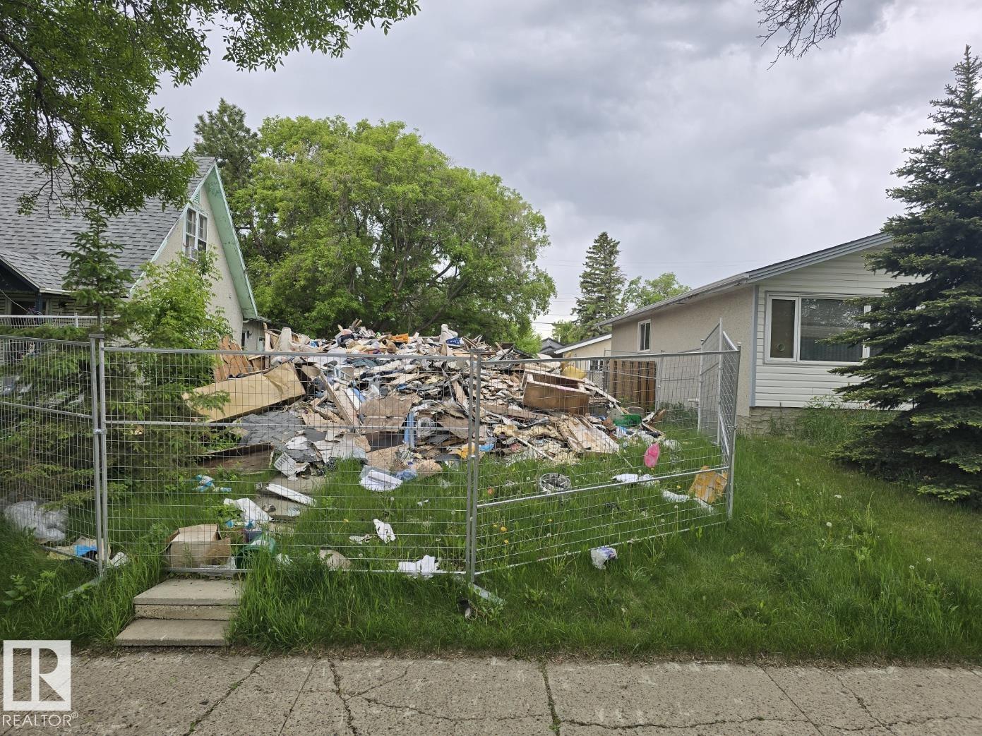 13024 65 St Nw Property Photo 1