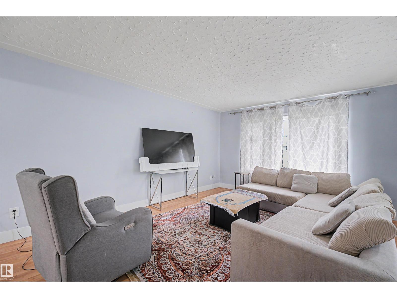 12707 87 St Nw Property Photo 4