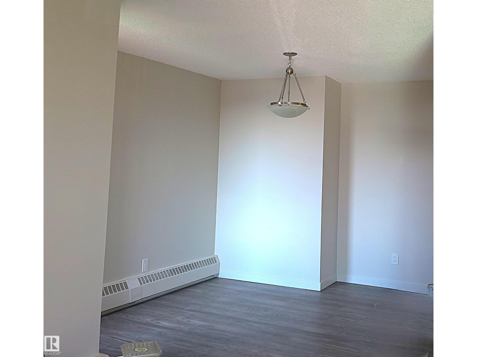 #706 10145 109 St Nw Property Photo 8
