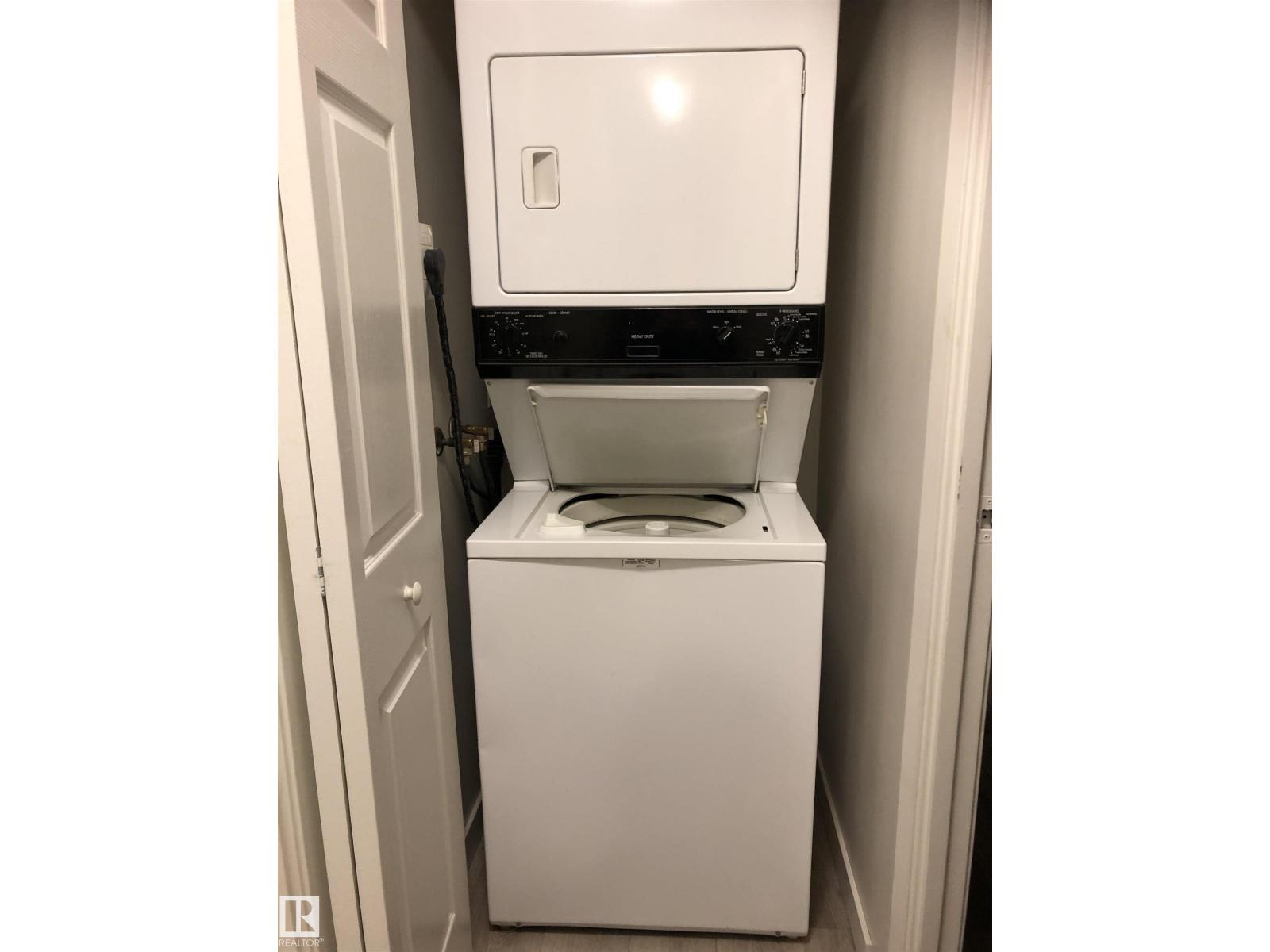 #706 10145 109 St Nw Property Photo 13