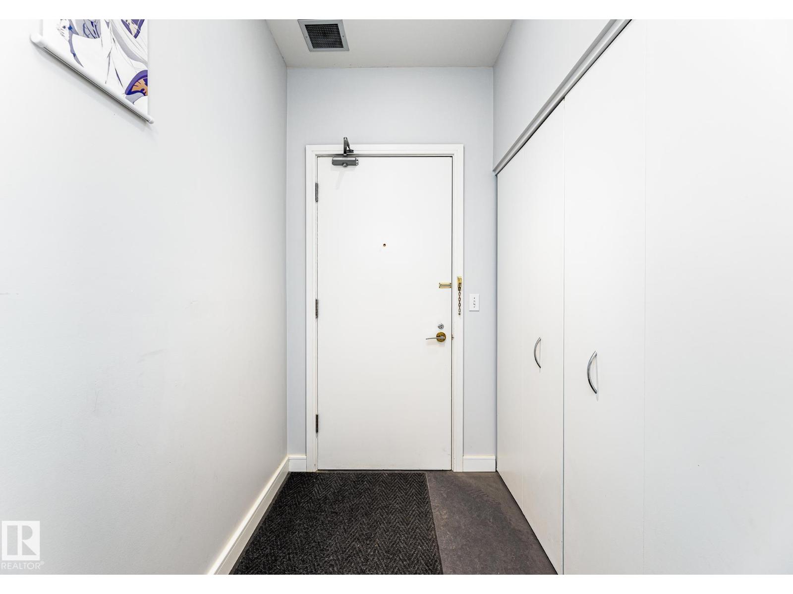 #403 11415 100 Av Nw Property Photo 4