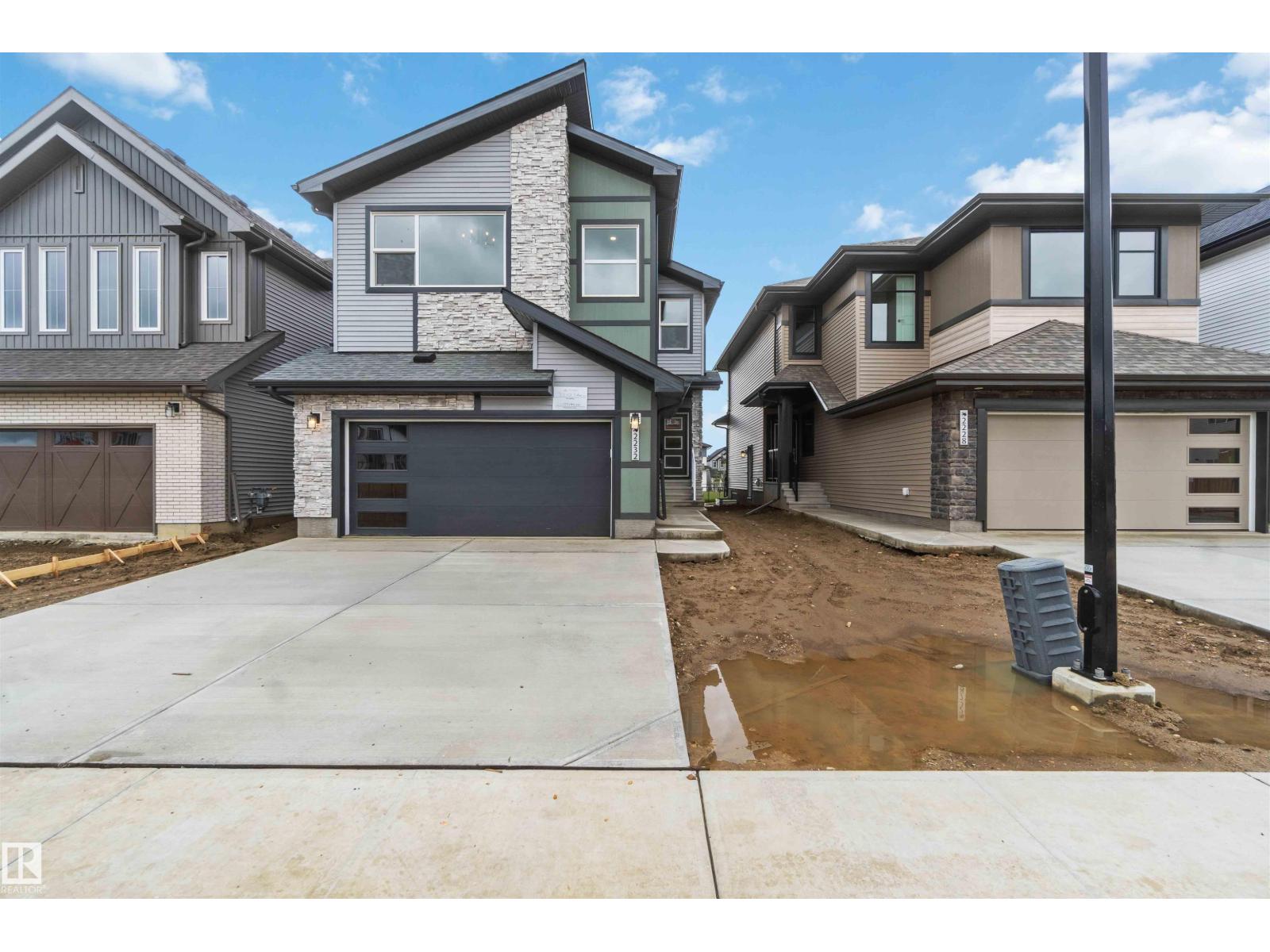 2232 5 AV SW Property Photo 1