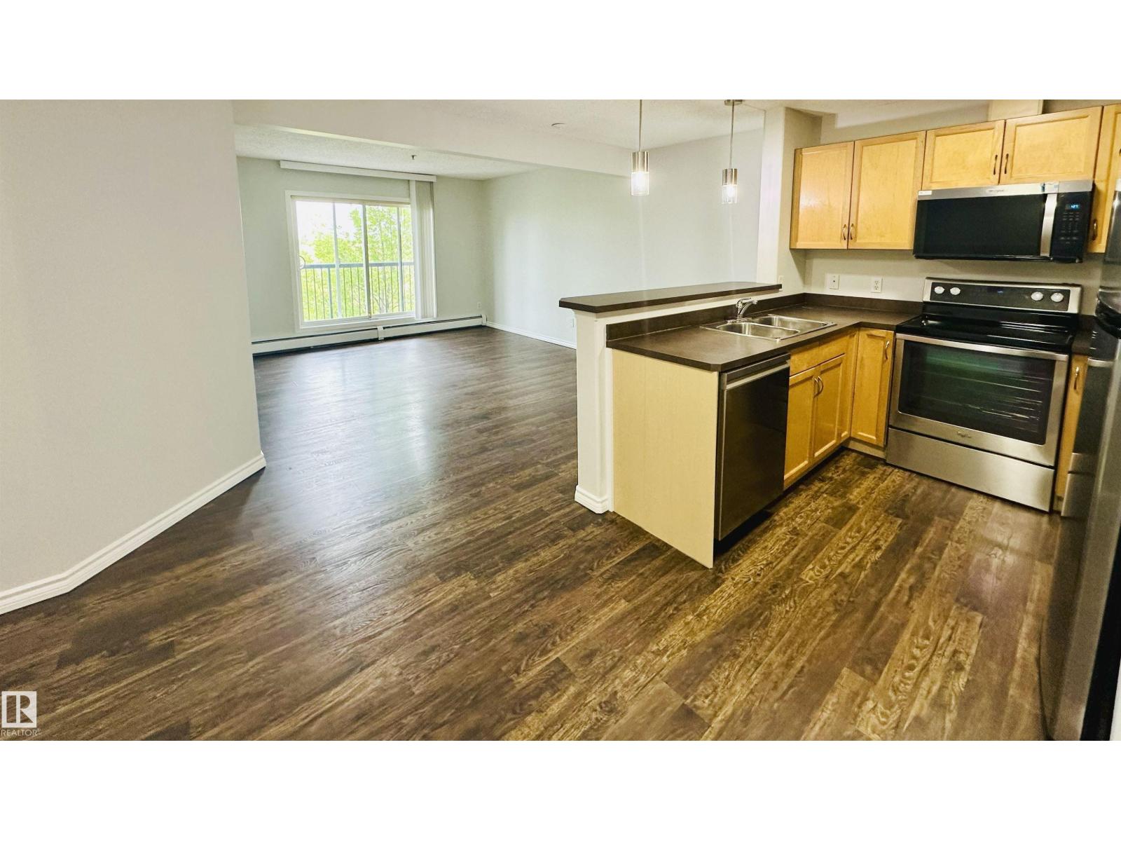 #318 646 MCALLISTER LO SW