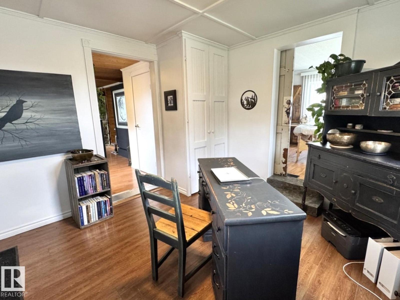4707 54 Av Property Photo 5