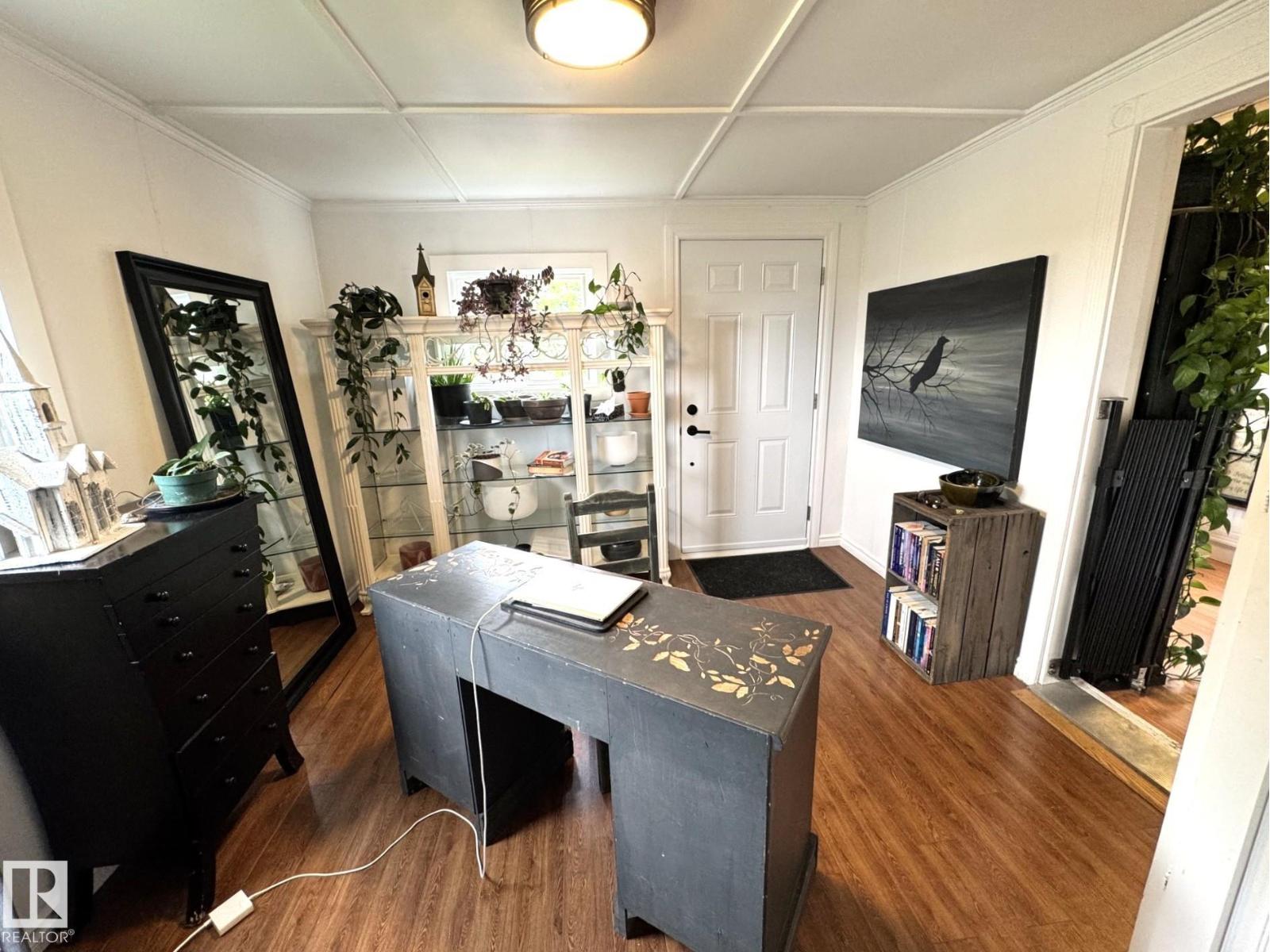 4707 54 Av Property Photo 6