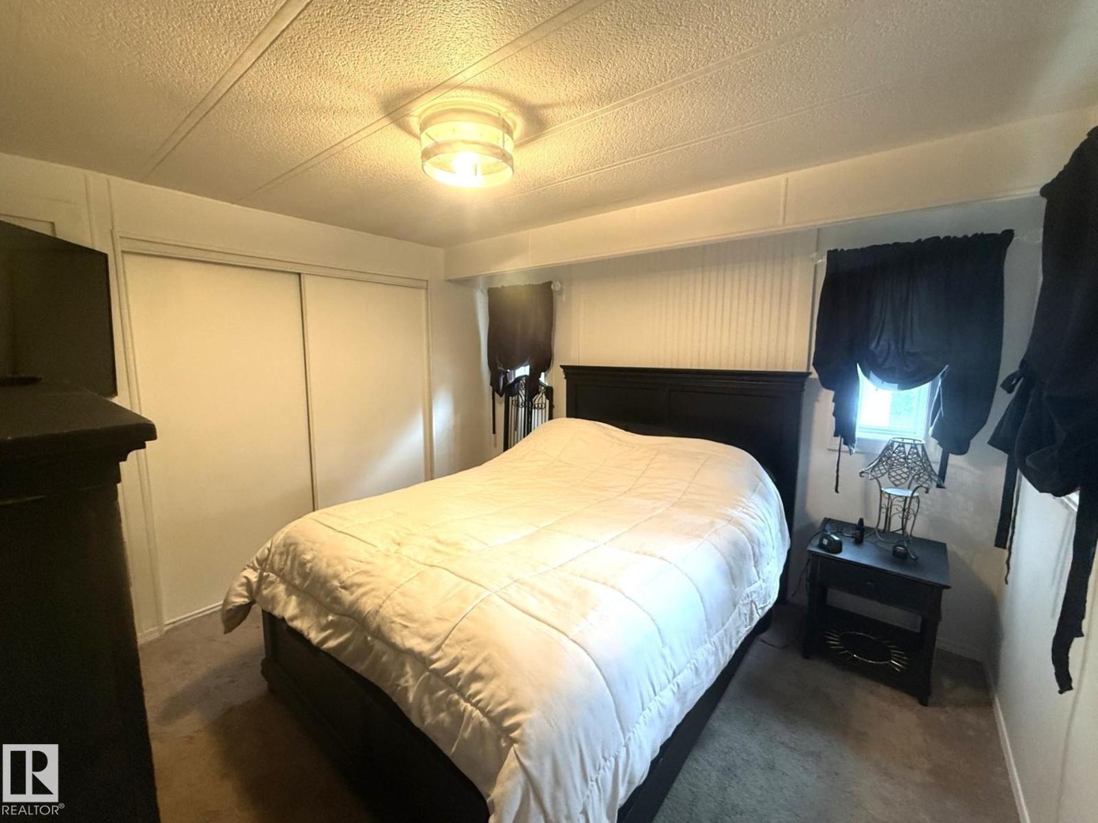 4707 54 Av Property Photo 24