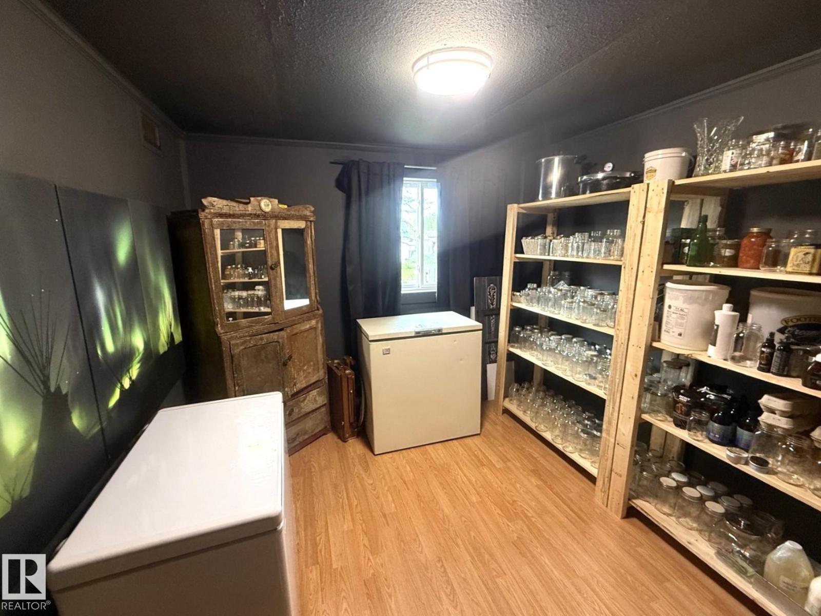 4707 54 Av Property Photo 26