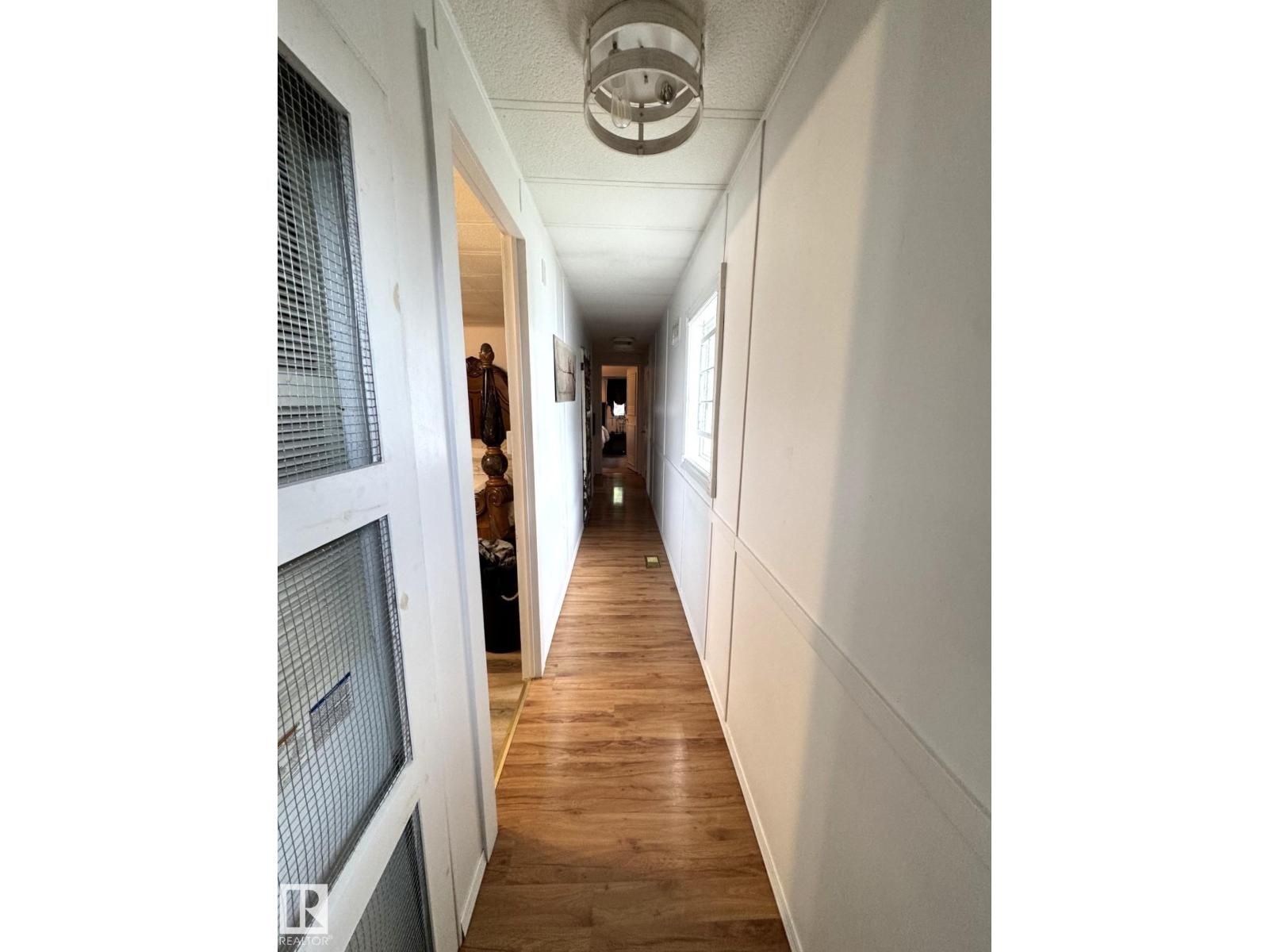 4707 54 Av Property Photo 30