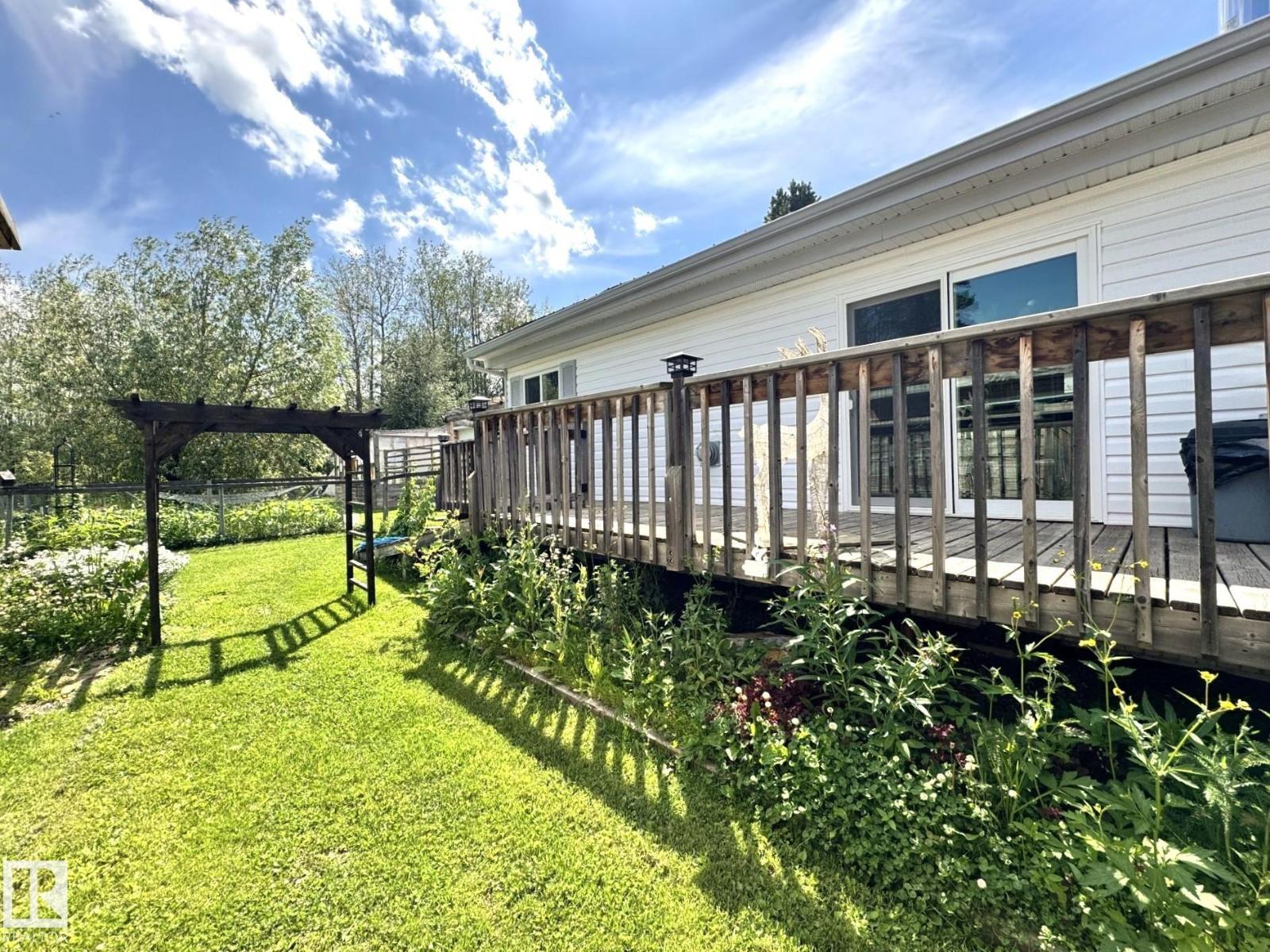 4707 54 Av Property Photo 31