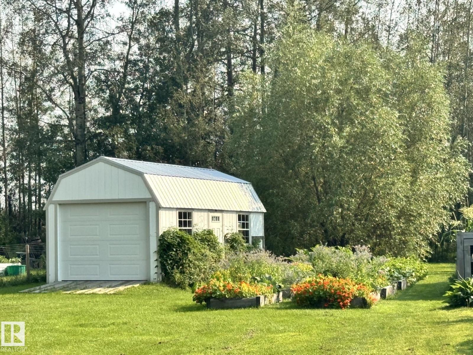 4707 54 Av Property Photo 33