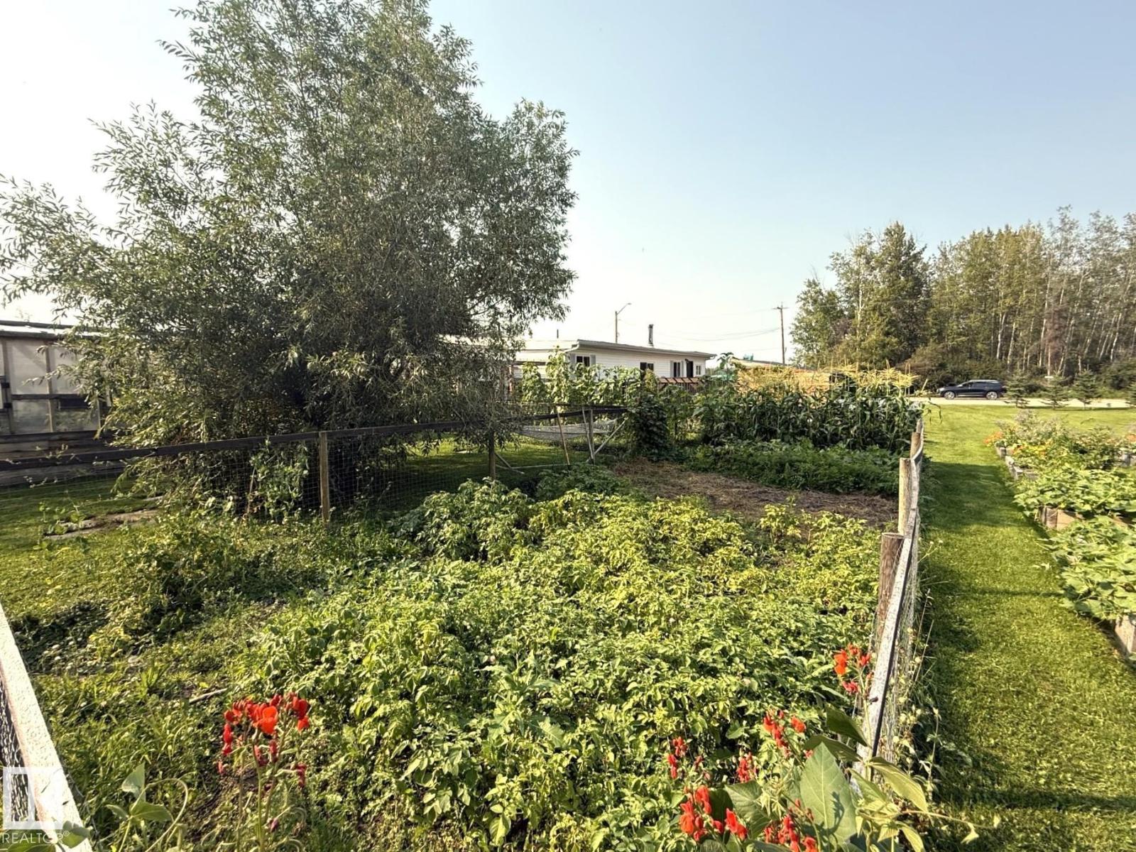 4707 54 Av Property Photo 40