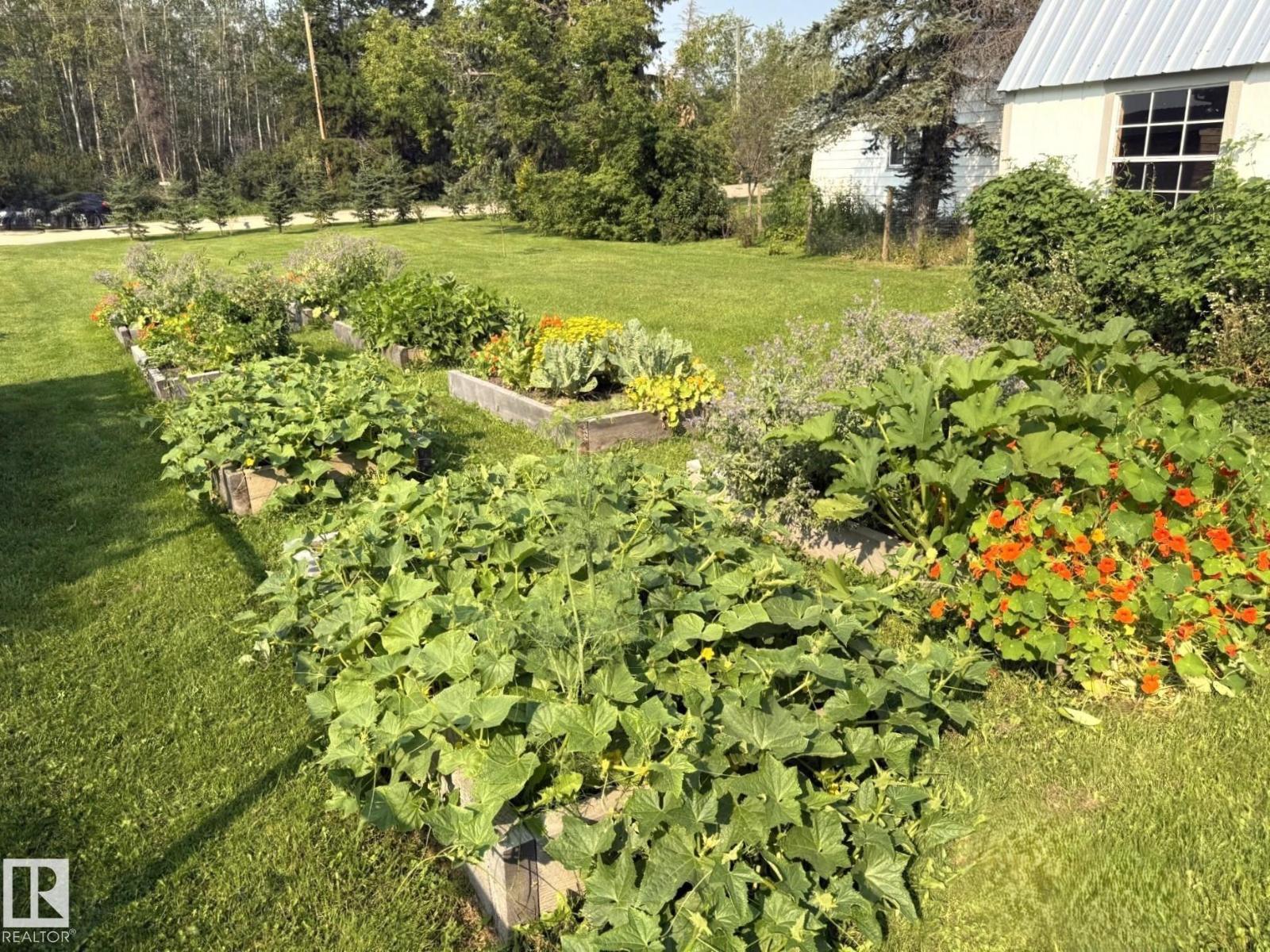 4707 54 Av Property Photo 43