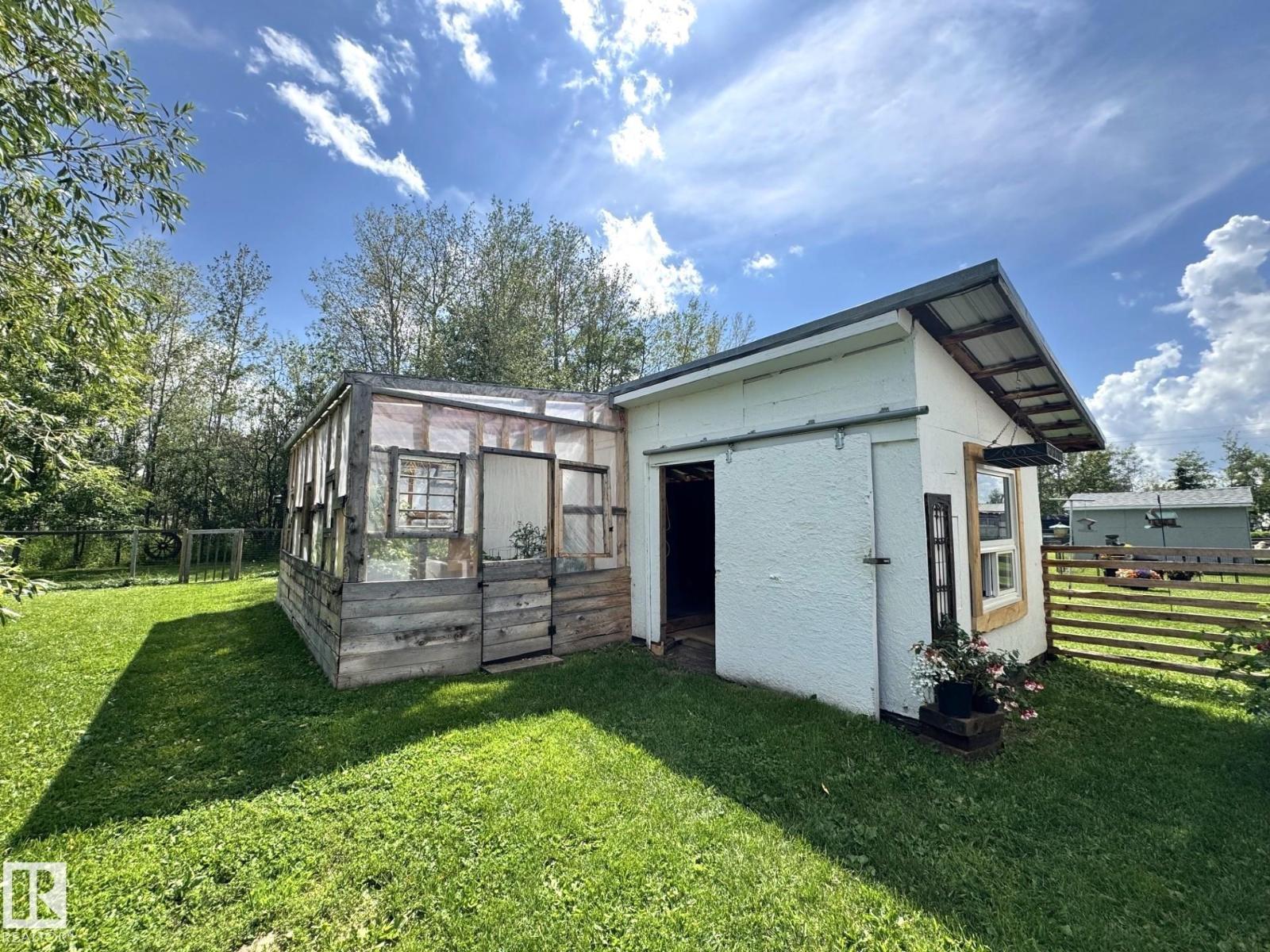 4707 54 Av Property Photo 45