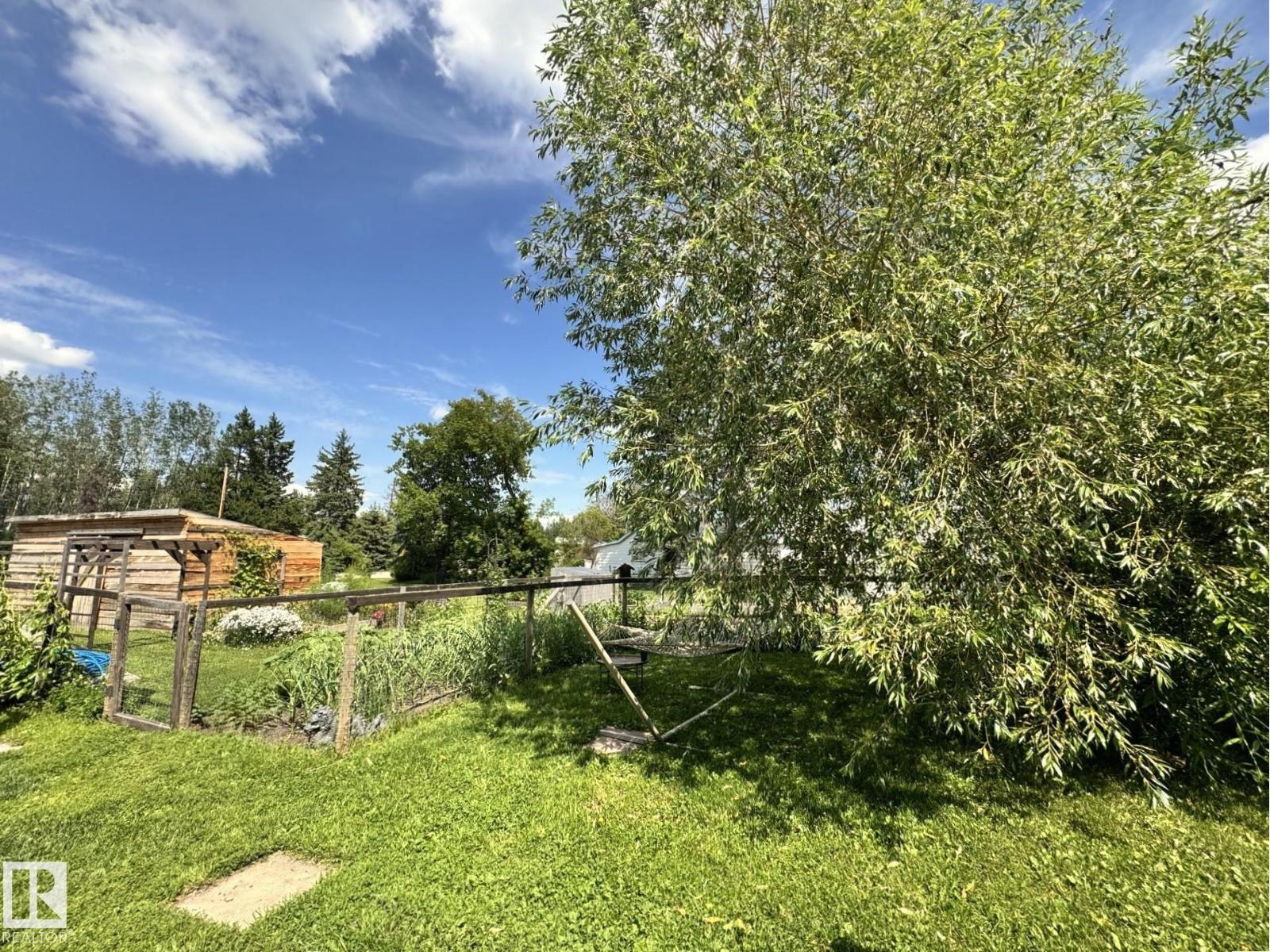 4707 54 Av Property Photo 48