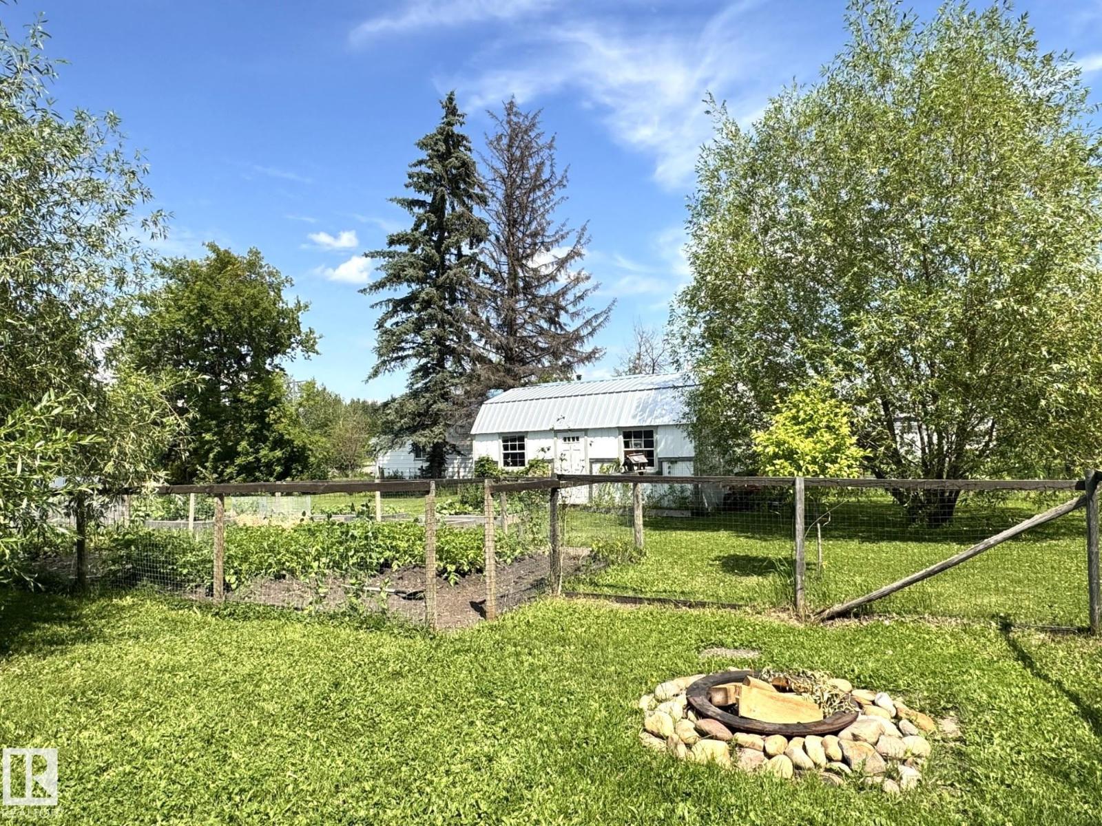 4707 54 Av Property Photo 49