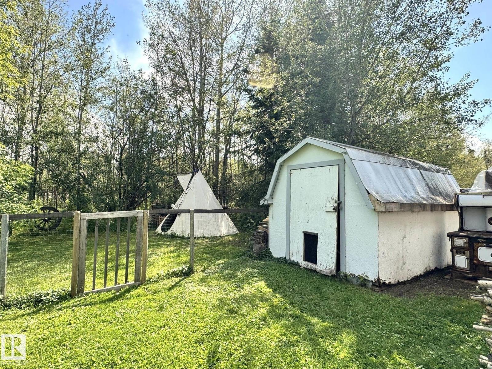 4707 54 Av Property Photo 54