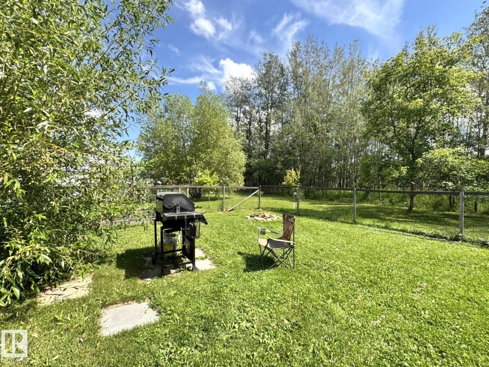 4707 54 Av Property Photo 57