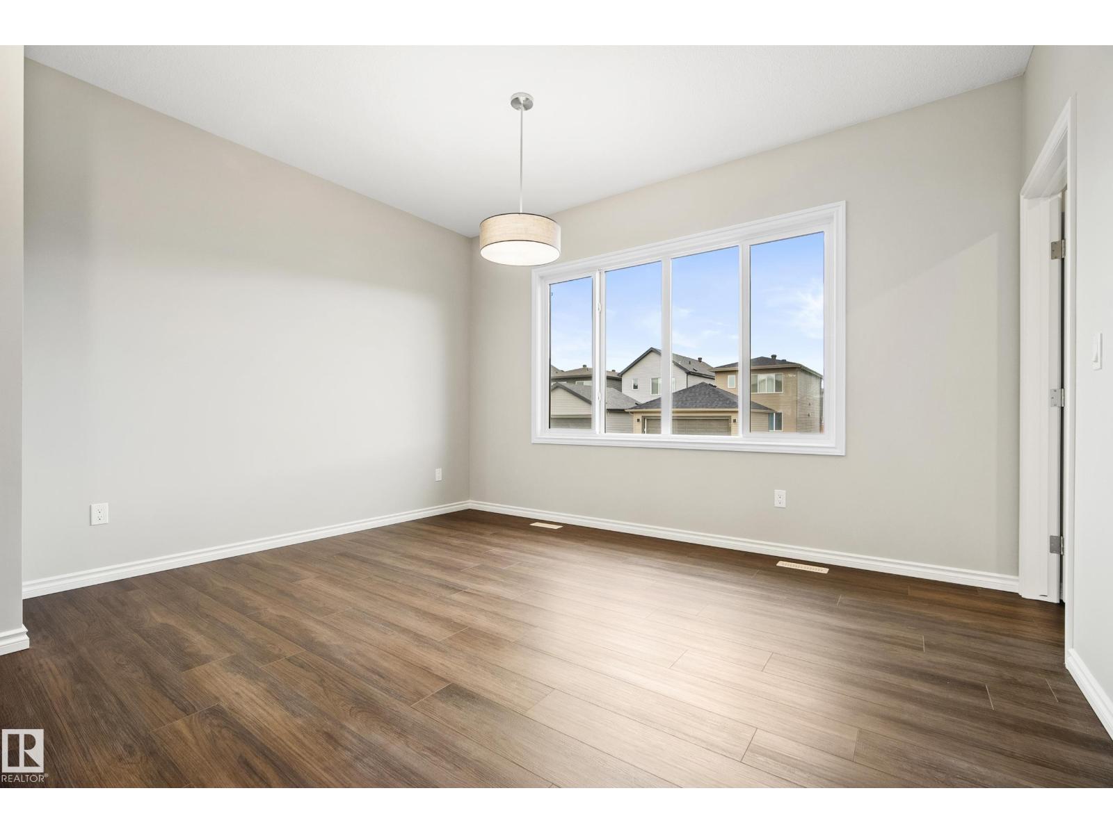 1222 Mcleod Av Property Photo 16