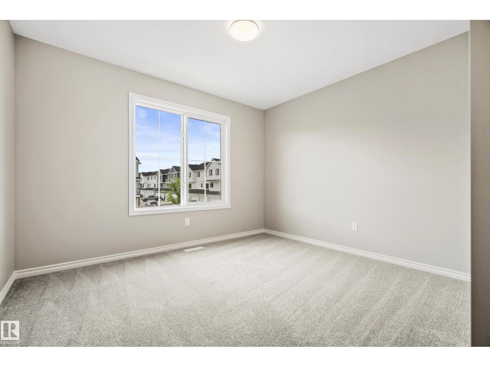 1222 Mcleod Av Property Photo 18