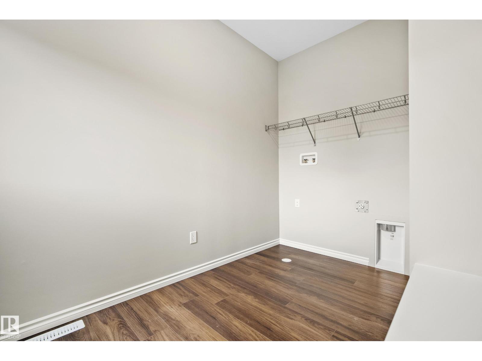 1222 Mcleod Av Property Photo 19