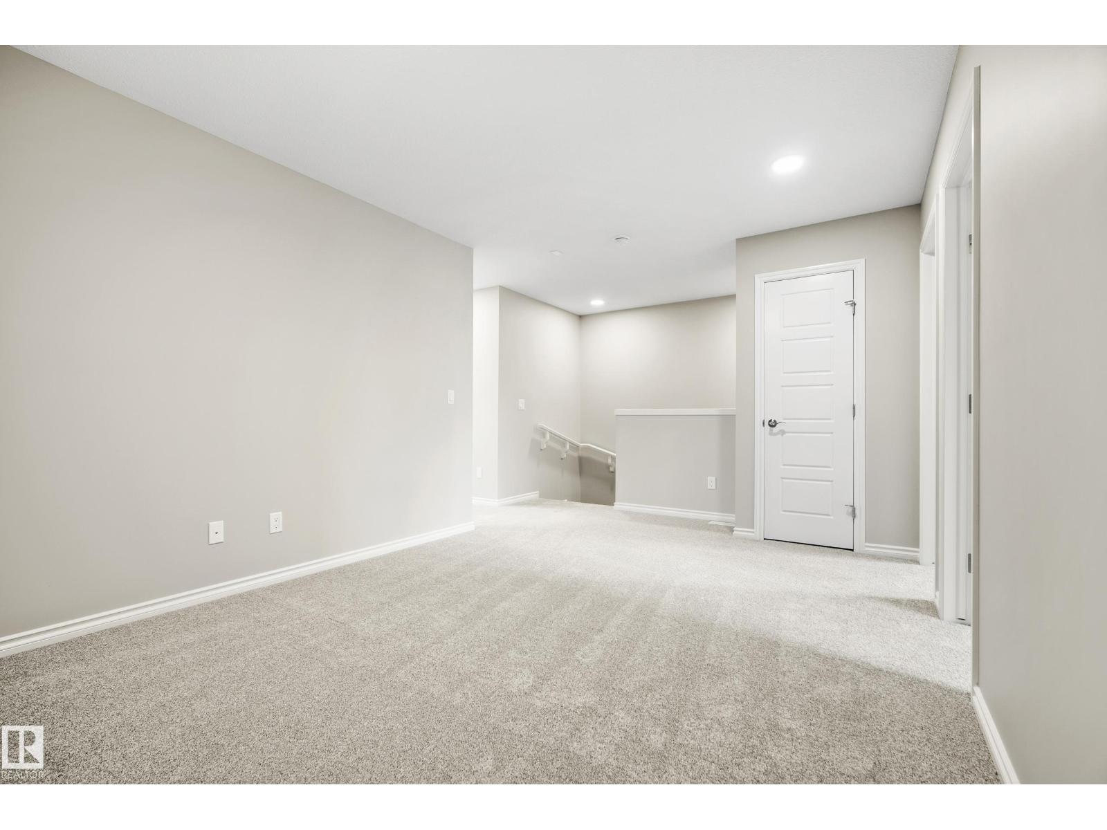 1222 Mcleod Av Property Photo 24