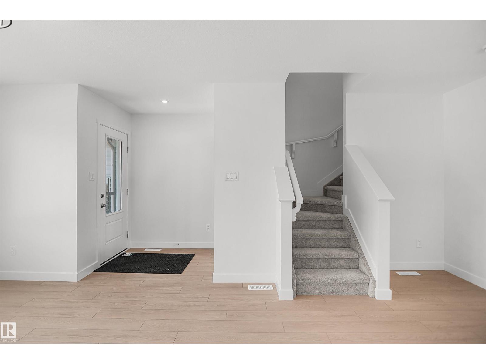 22529 83a Av Nw Property Photo 6