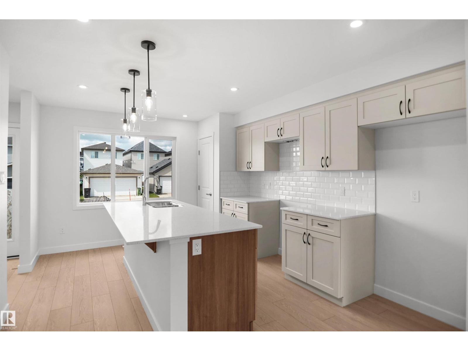 22529 83a Av Nw Property Photo 10