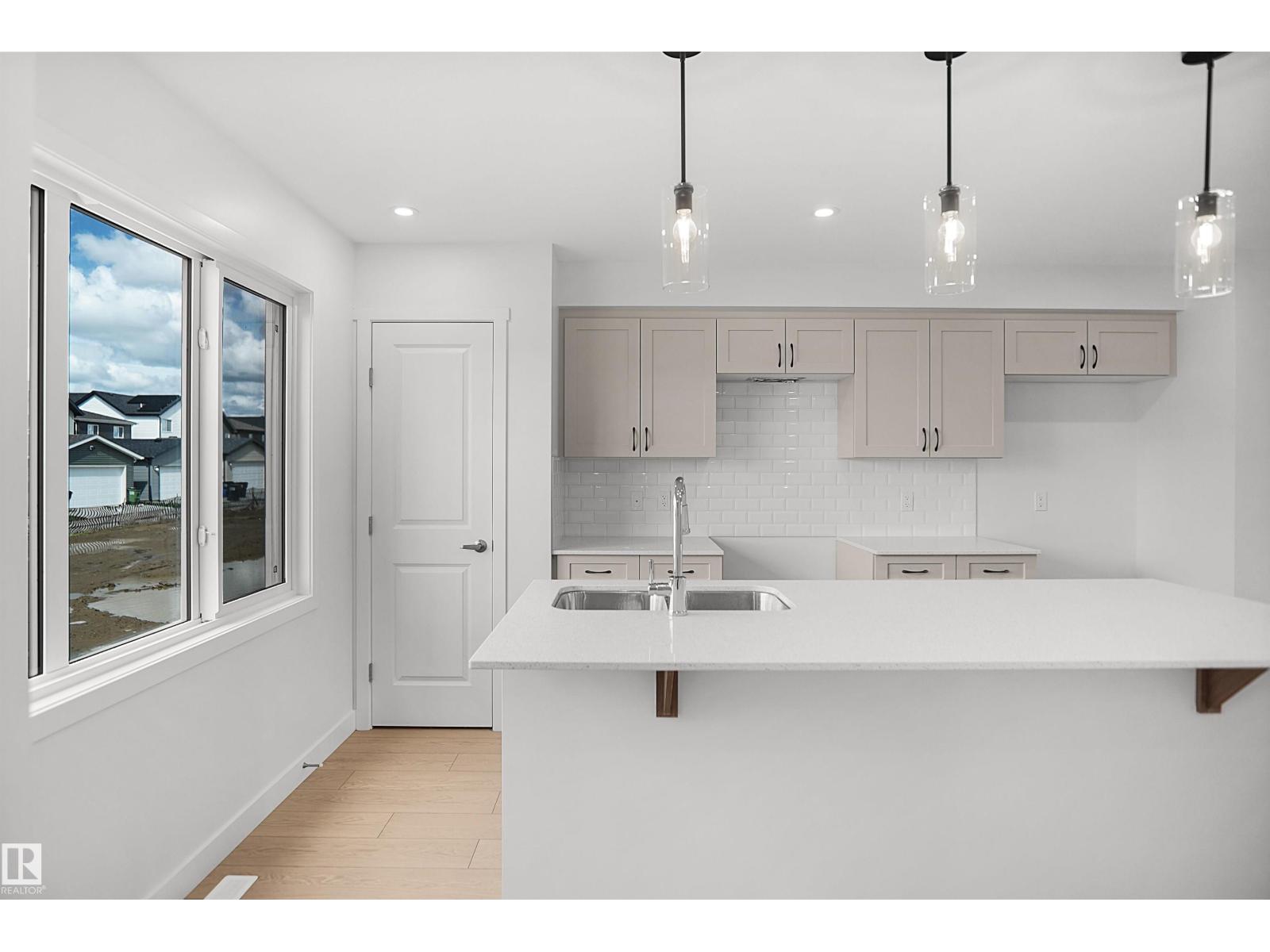 22529 83a Av Nw Property Photo 11