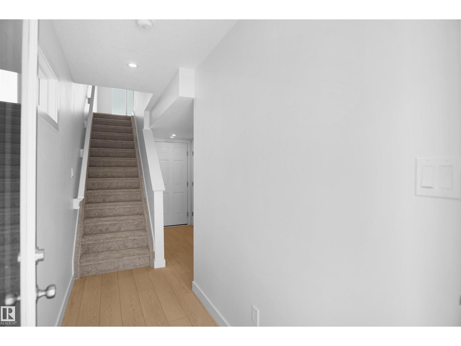 21034 24 Av Nw Property Photo 3