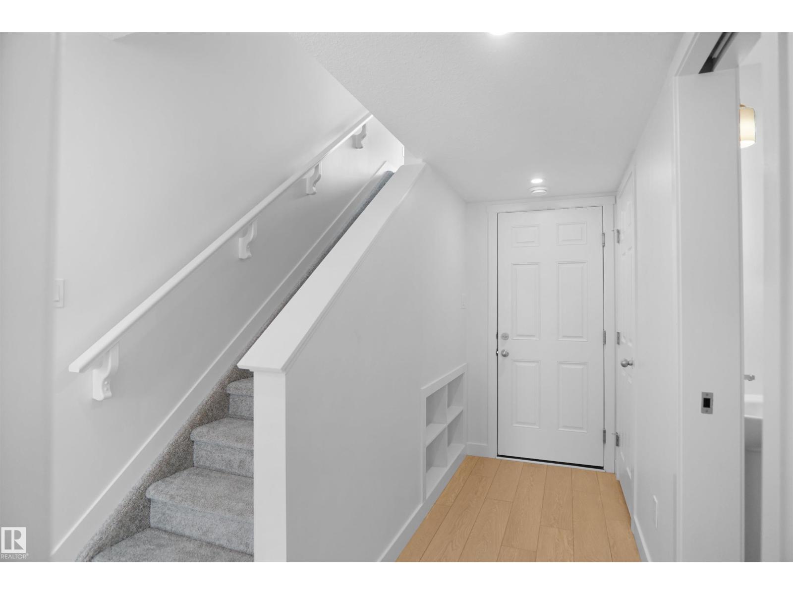 21034 24 Av Nw Property Photo 5